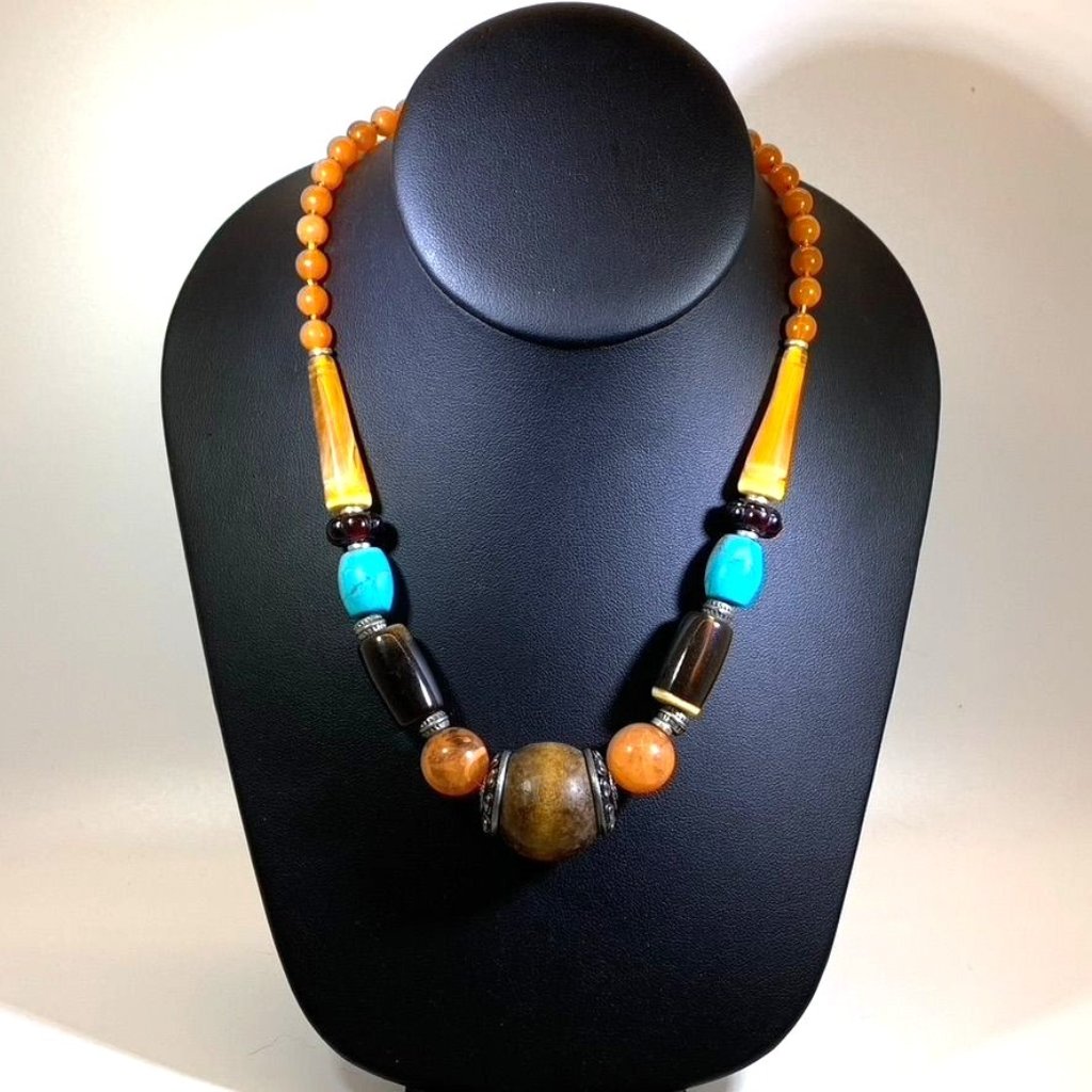 Avon Necklace Tribal Boho Beaded Multicolorwood Acrylic Signed Vintage 22$